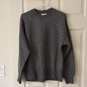 $5! 2 for $10🌹H&M Charcoal Gray Crewneck Oversize Relaxed Wool Blend Sweater